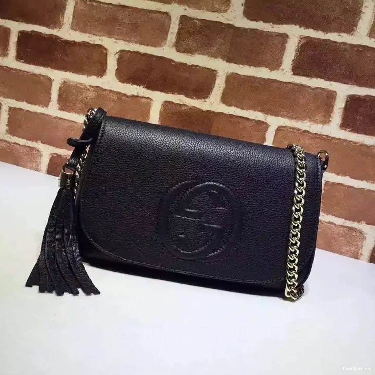 First bag ru bag Gucci soho chain 0628